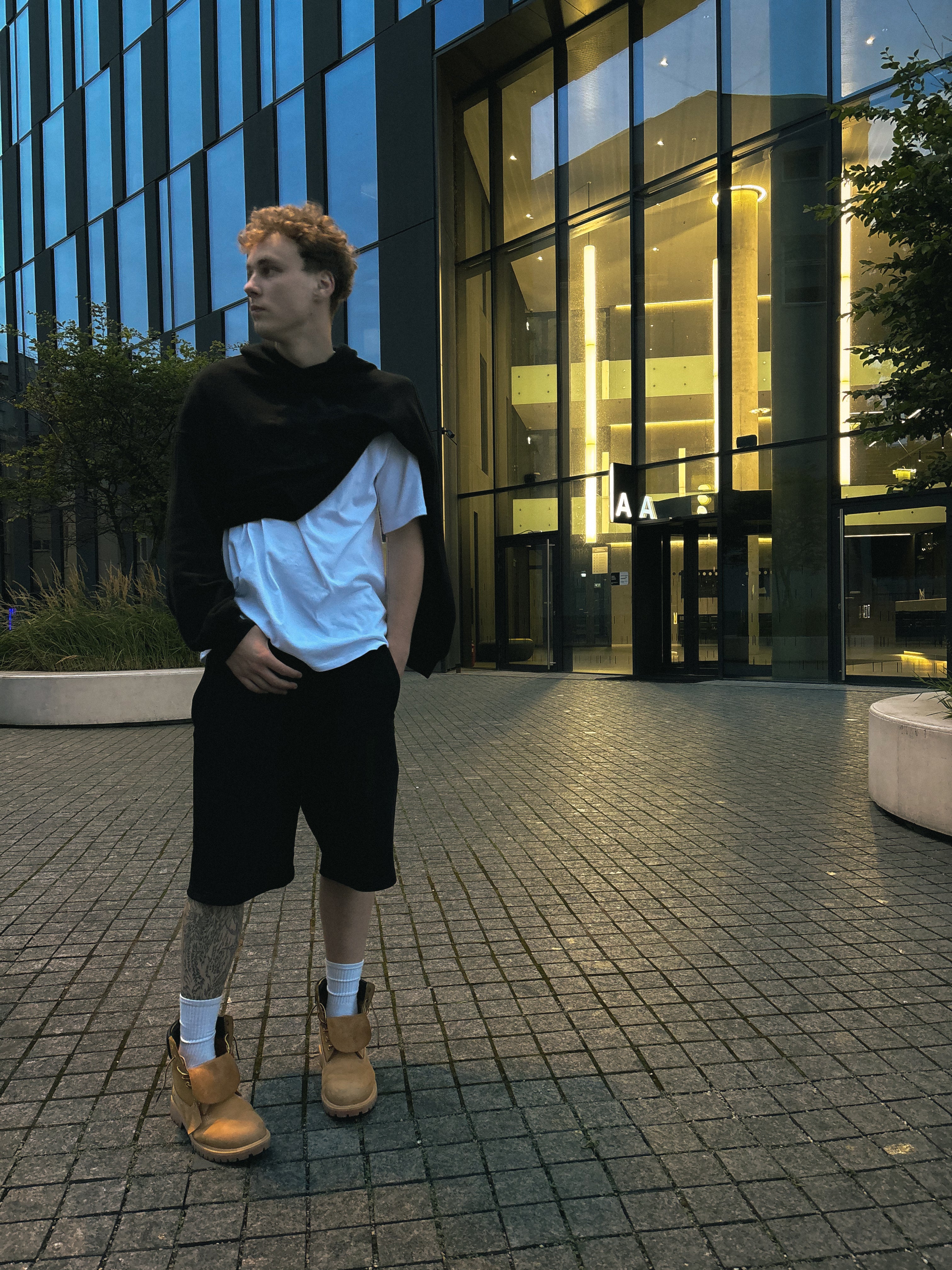 wori flower jorts black